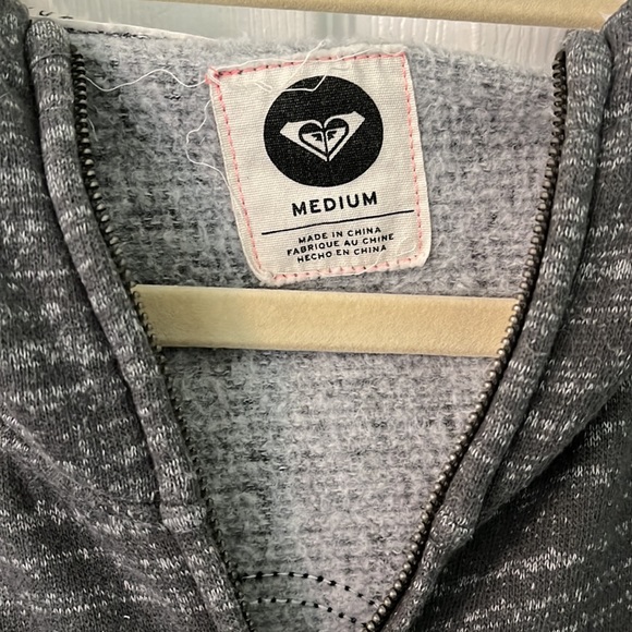 Roxy zip up hoodie - Picture 2 of 4